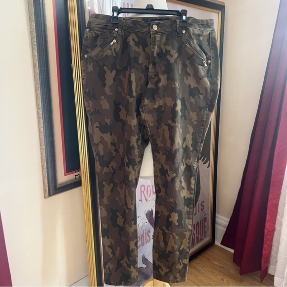 Poetic Justice: Maya Gold Zipper Green Camo Midrise Skinny Jeans Size 31R - Picture 1 of 16